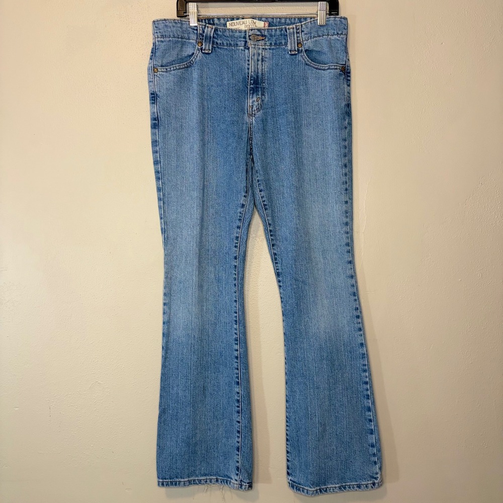Levis 525 Nouveau Low Boot Cut Jeans Medium Wash Blue Denim Womens Size M Y2K
